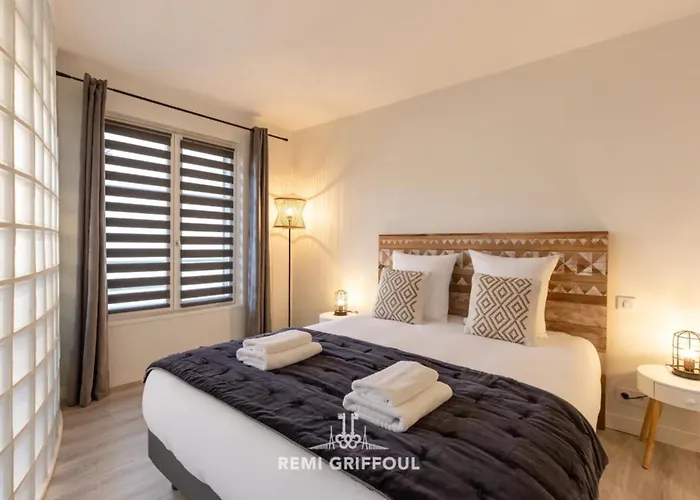 Les Armateurs Charming Gem In The City Center Private Parking 2 Guest